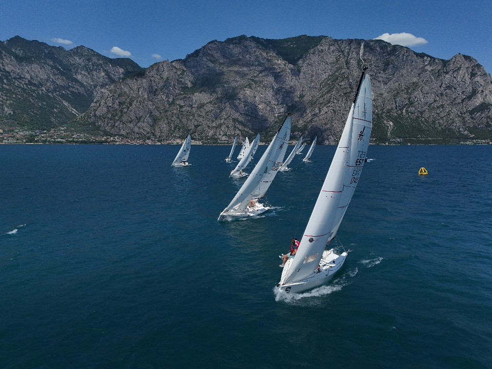 Team-building regatta on Lake Garda